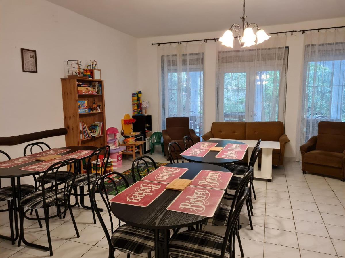 Hotel Fertodi Kuria Vendeghaz Zewnętrze zdjęcie