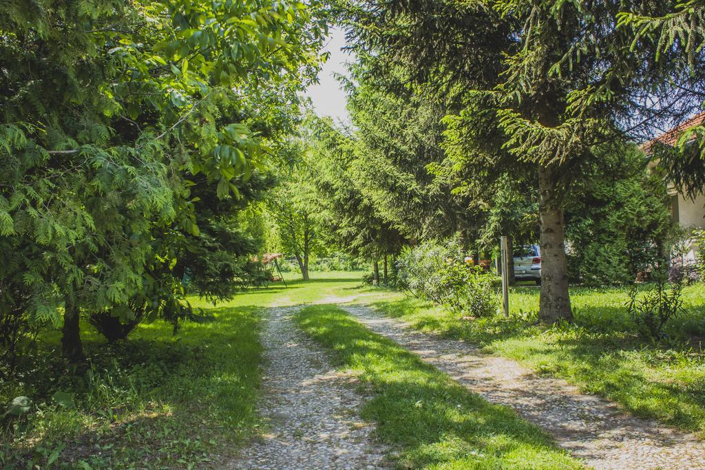 Hotel Fertodi Kuria Vendeghaz Zewnętrze zdjęcie