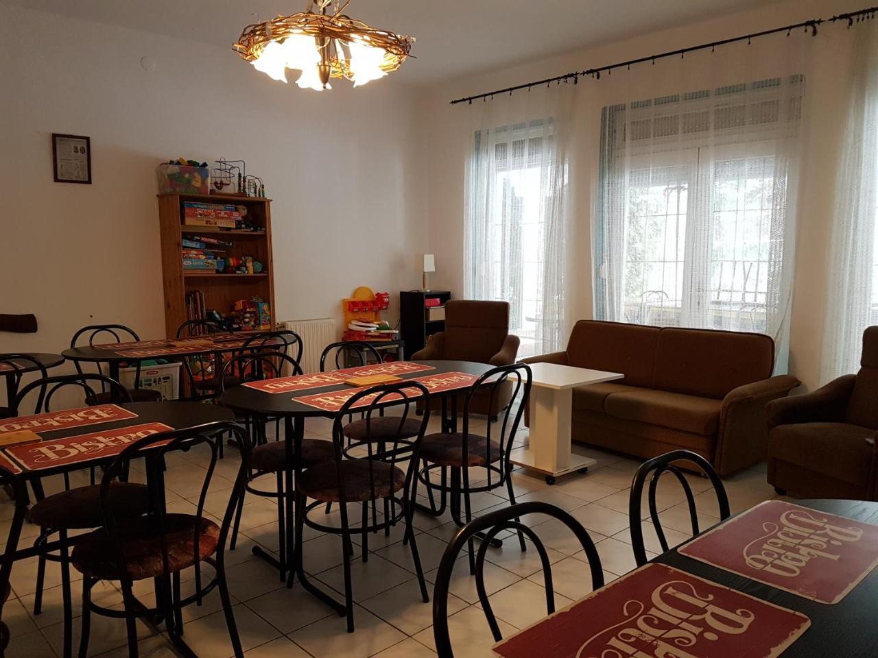 Hotel Fertodi Kuria Vendeghaz Zewnętrze zdjęcie