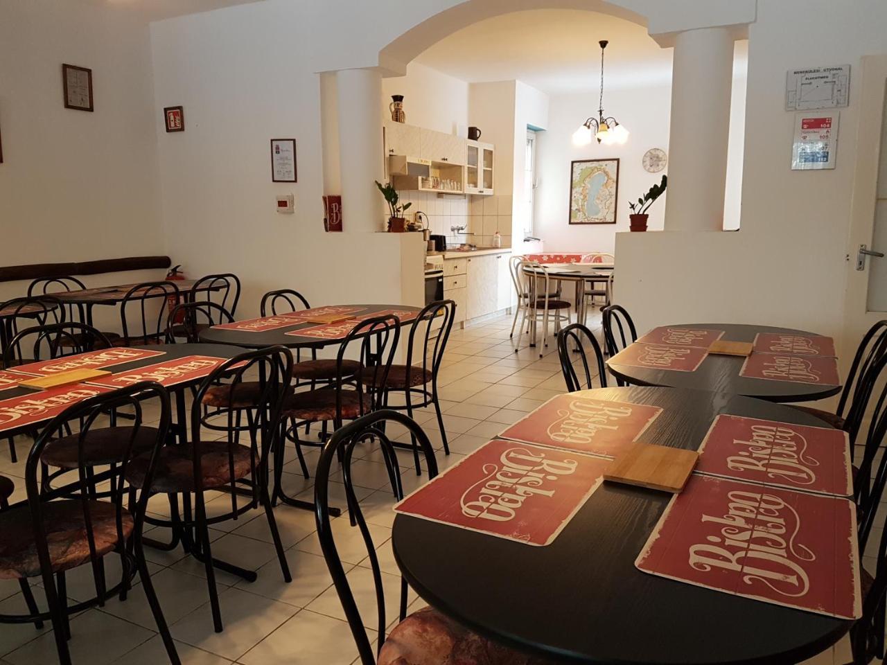 Hotel Fertodi Kuria Vendeghaz Zewnętrze zdjęcie